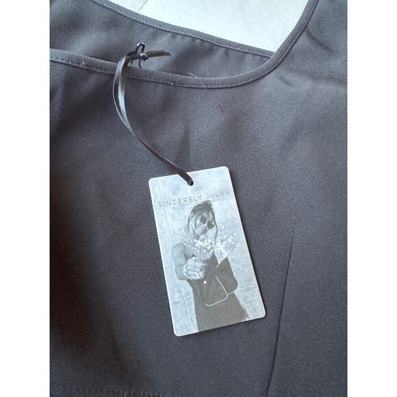 Sincerely Jules NWT Black Square Neck Sleeveless Side Zip Crop Top Size S - Picture 5 of 11